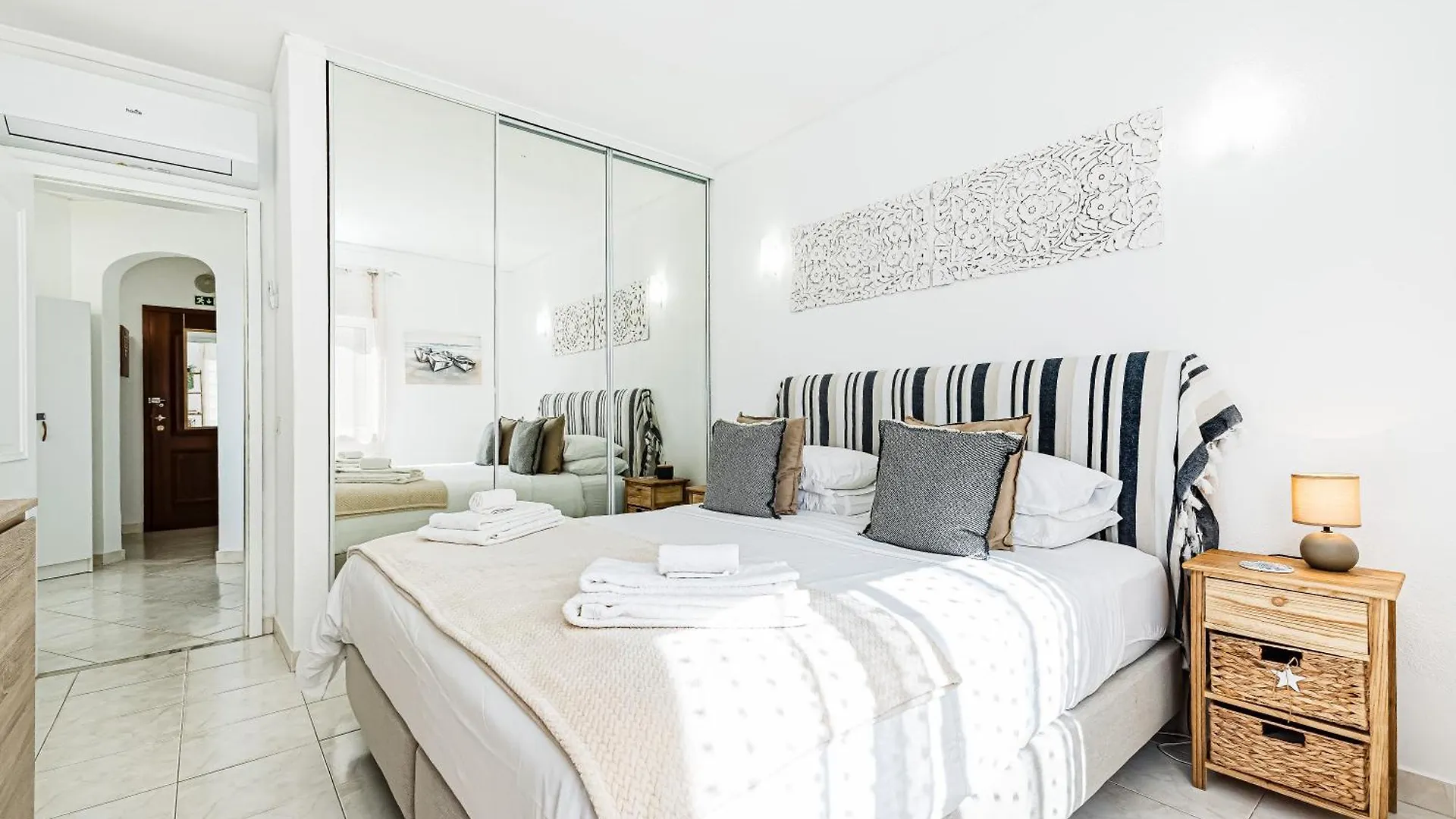 Ocean Breeze Apartment Armacao de Pera 0*,  Portugal